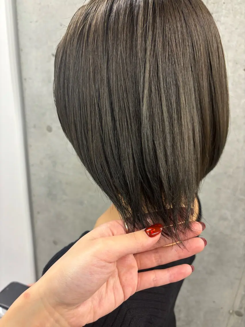 ショート カラー オリーブカラー mai/天神美容室 【丸みショート】のヘアスタイル