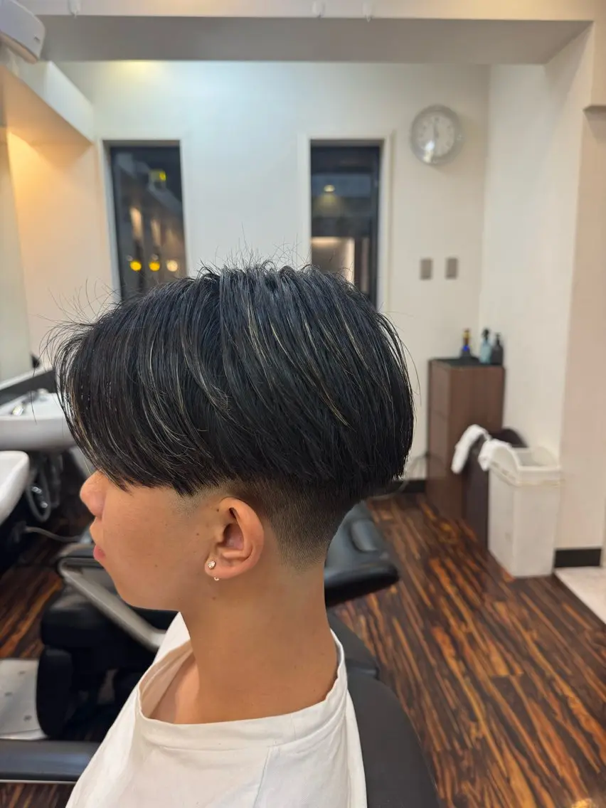 メンズ センターパート 門脇 大悟のヘアスタイル