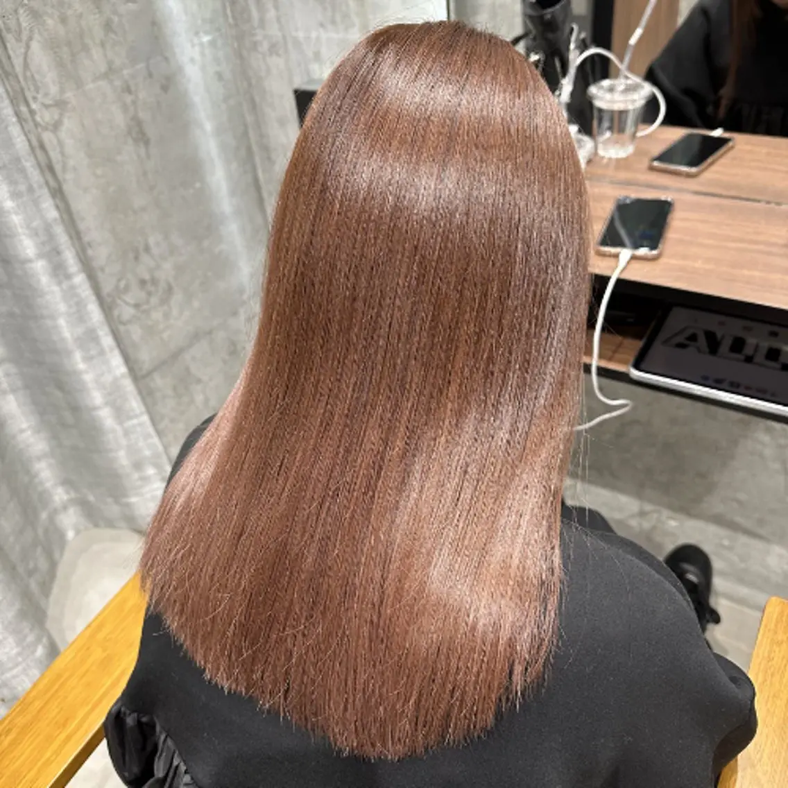 ロング カラー ブラウンカラー チョコレートブラウン ヘアカラー トリートメント 青木 春実のヘアスタイル