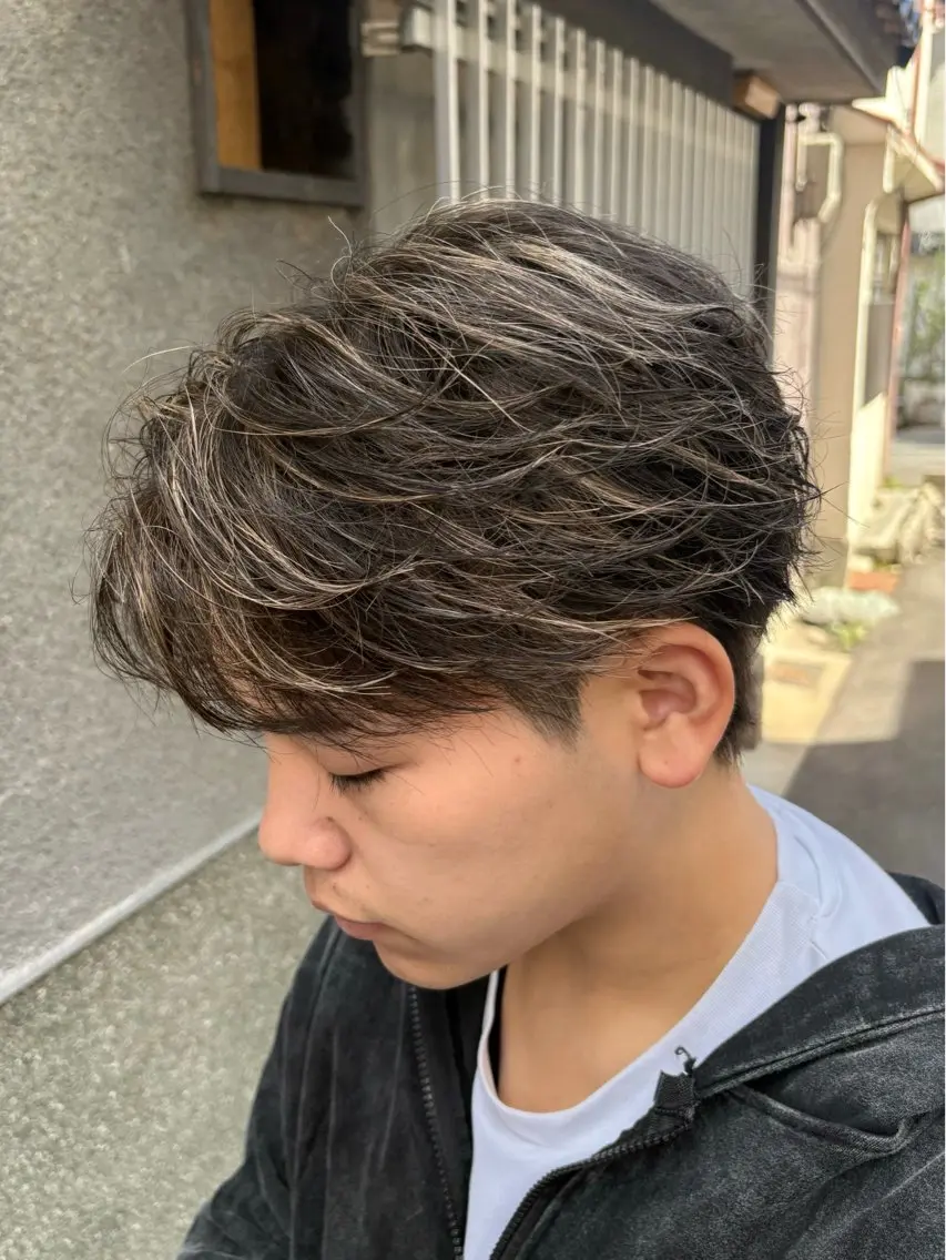 カラー パーマ メンズ 濱口 健慎のヘアスタイル
