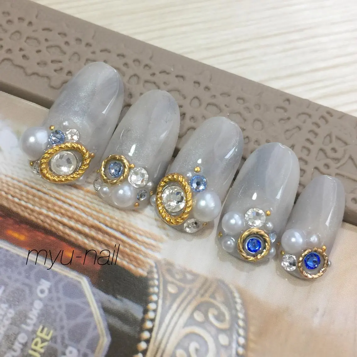 ネイル ジェルネイル マグネットネイル 大理石ネイル(マーブル) ホワイト ハンドネイル ホームサロン myu-nailのネイルデザイン