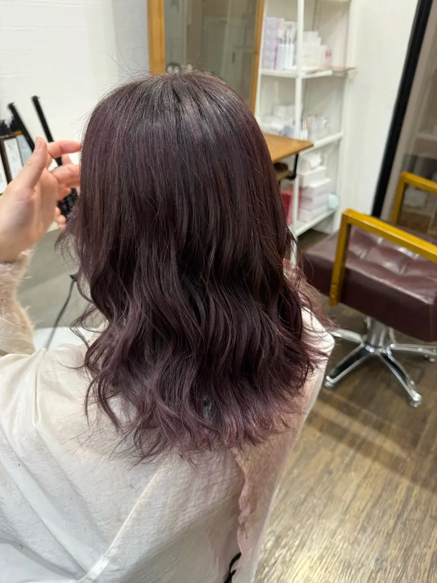セミロング 横浜🦋ハイトーン 🫐シャドウルーツのヘアスタイル