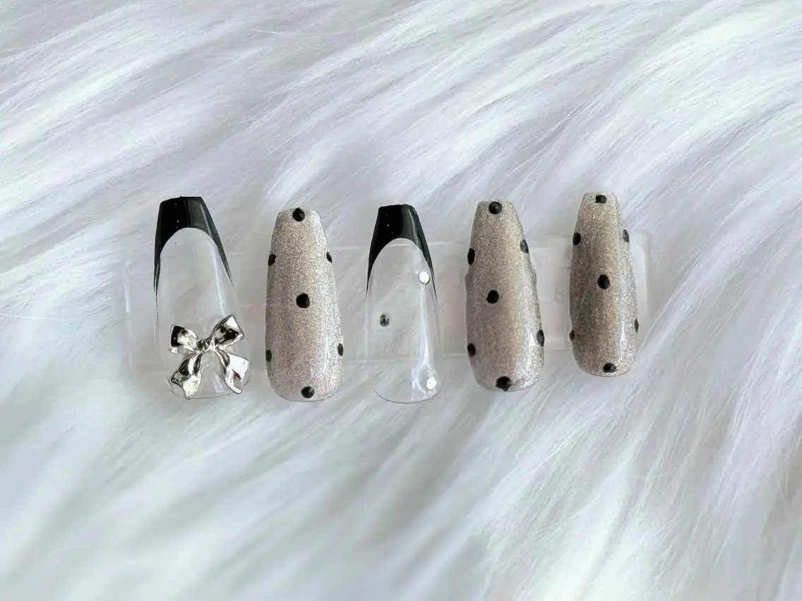 ネイル チークネイル フラッシュネイル フレンチネイル ジェルネイル 韓国ネイル nail sideraのネイルデザイン