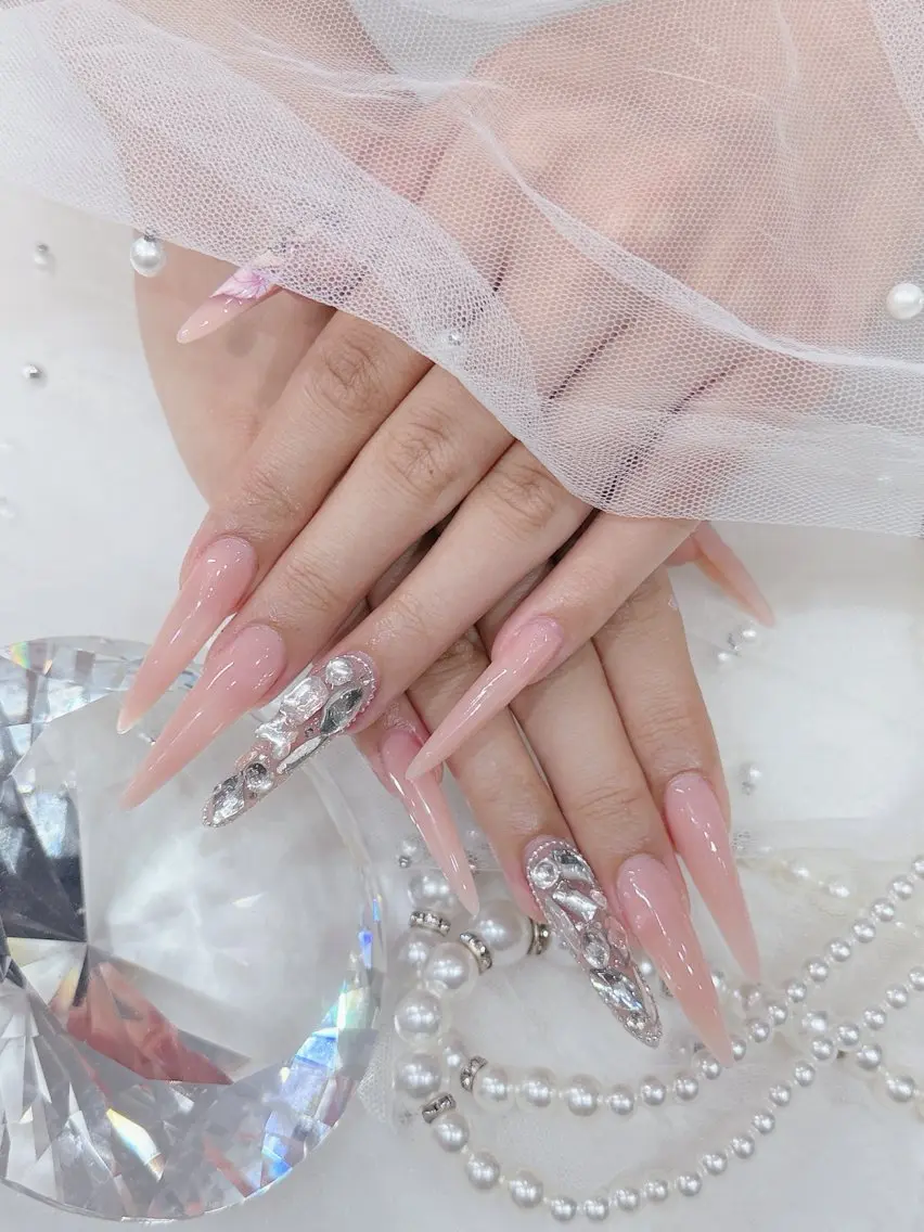 ネイル ハンドネイル ベスティオーラ aineのネイルデザイン
