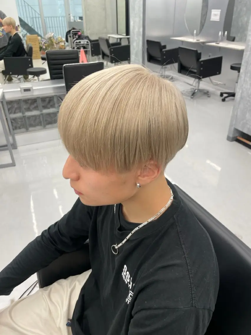 カラー メンズ ハイトーンカラー りゅうたのヘアスタイル