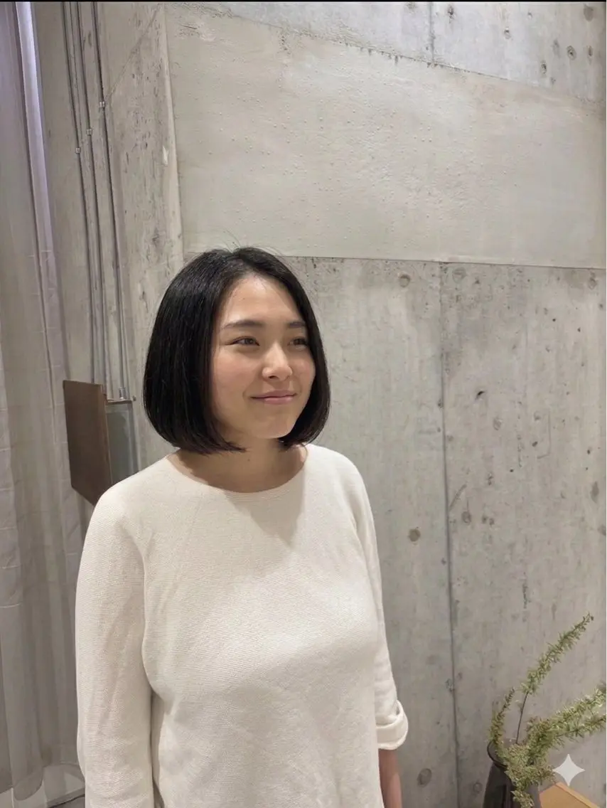 セミロング 伊藤 由華のヘアスタイル