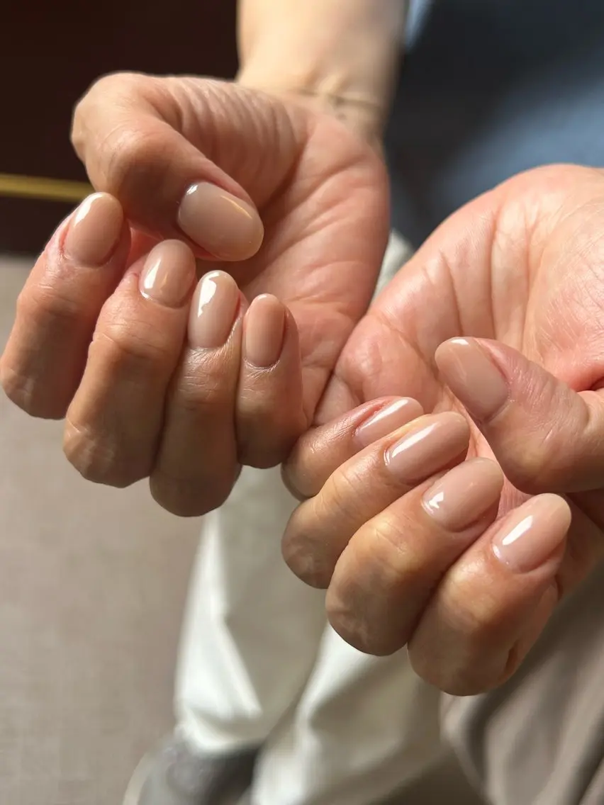 ネイル アニマル柄 オーロラネイル フットネイル フレンチネイル ジェルネイル ハンドネイル mogunail &blowのネイルデザイン