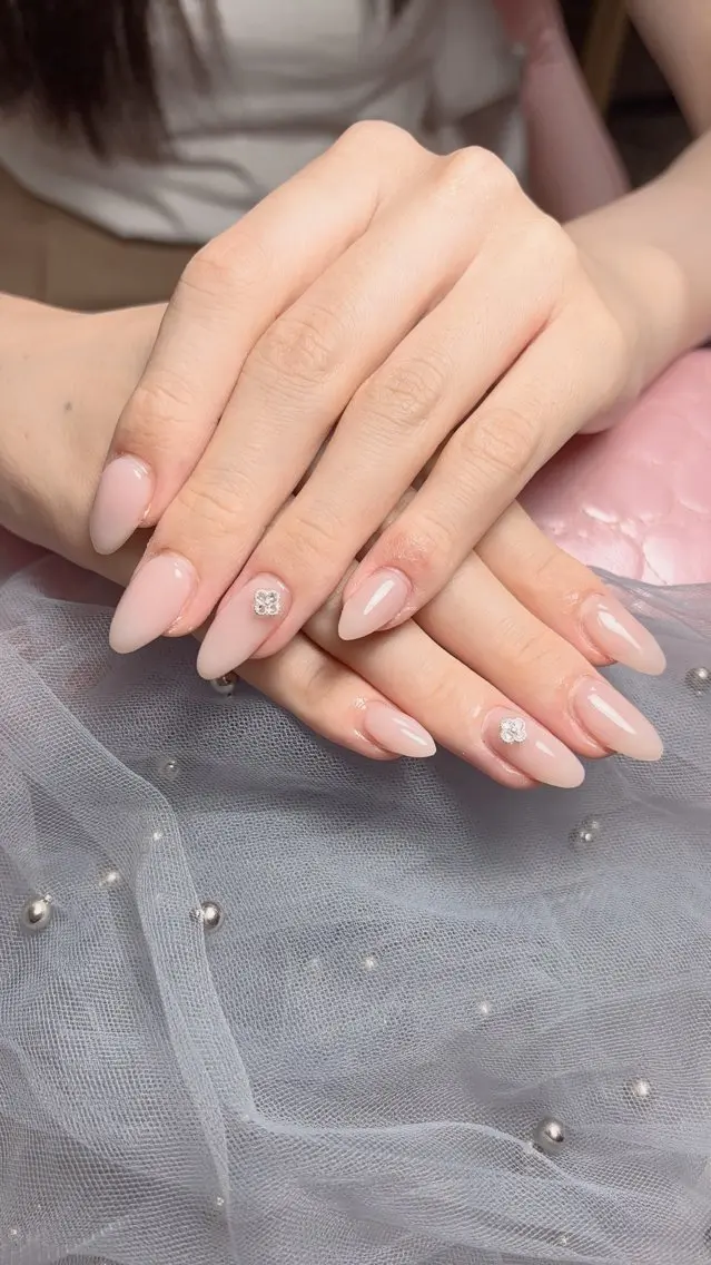 ネイル ハンドネイル ハンドケア みなみ 。のネイルデザイン