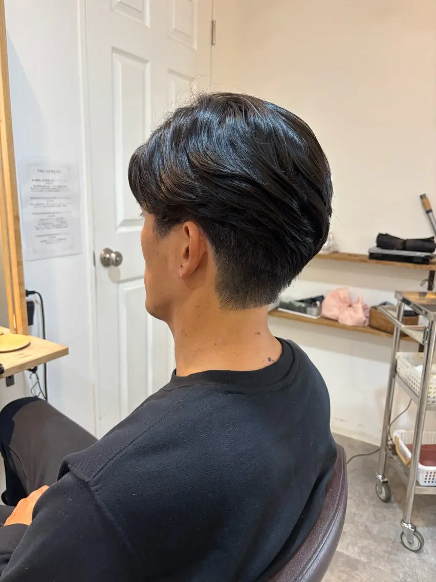 ショート ボブ 顔周りカット 髪質改善 レイヤーカット ショートヘア カット パーマ RISE SWELL 江坂momoneのヘアスタイル