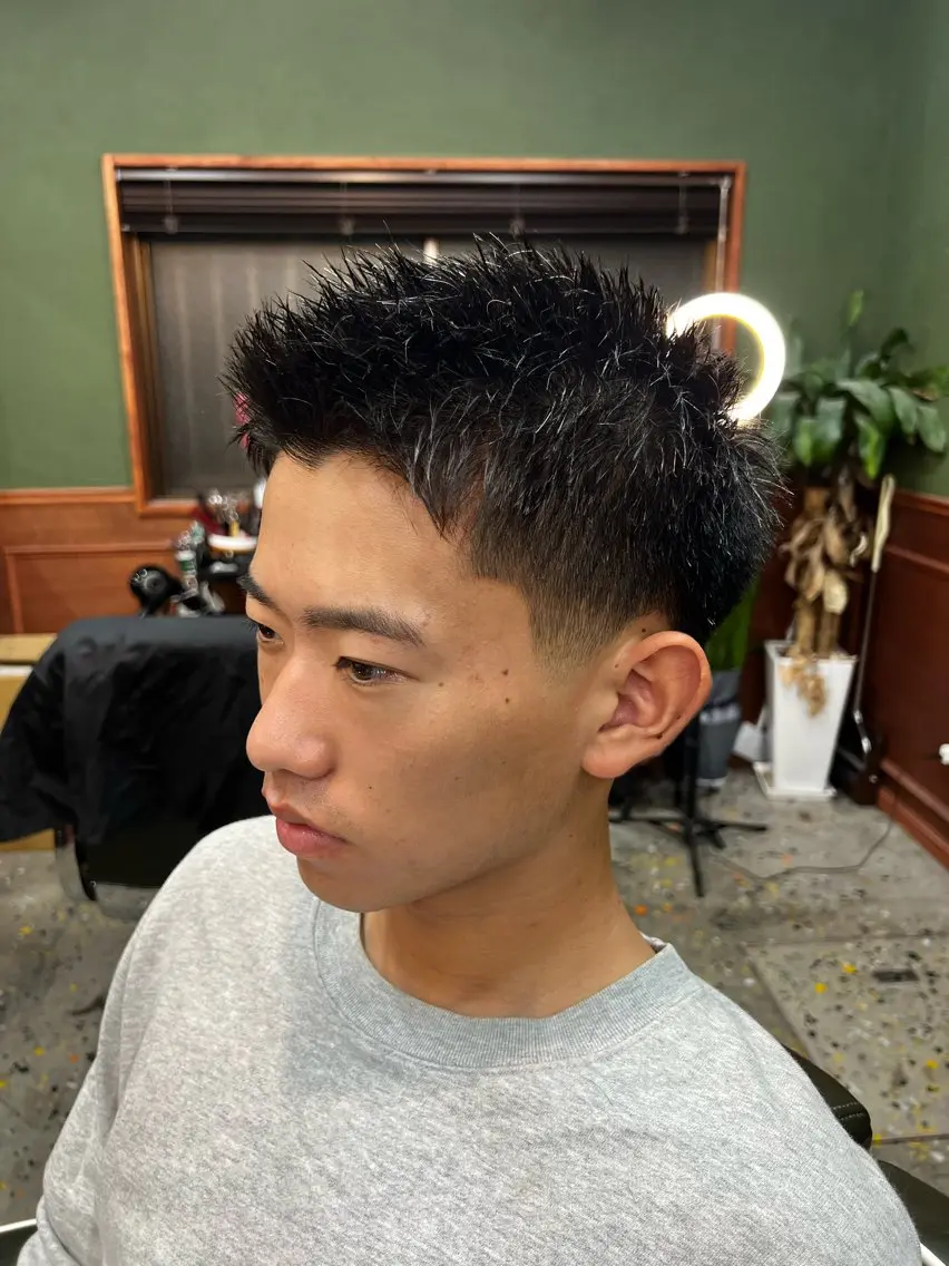 ショート 関根 武蔵のヘアスタイル