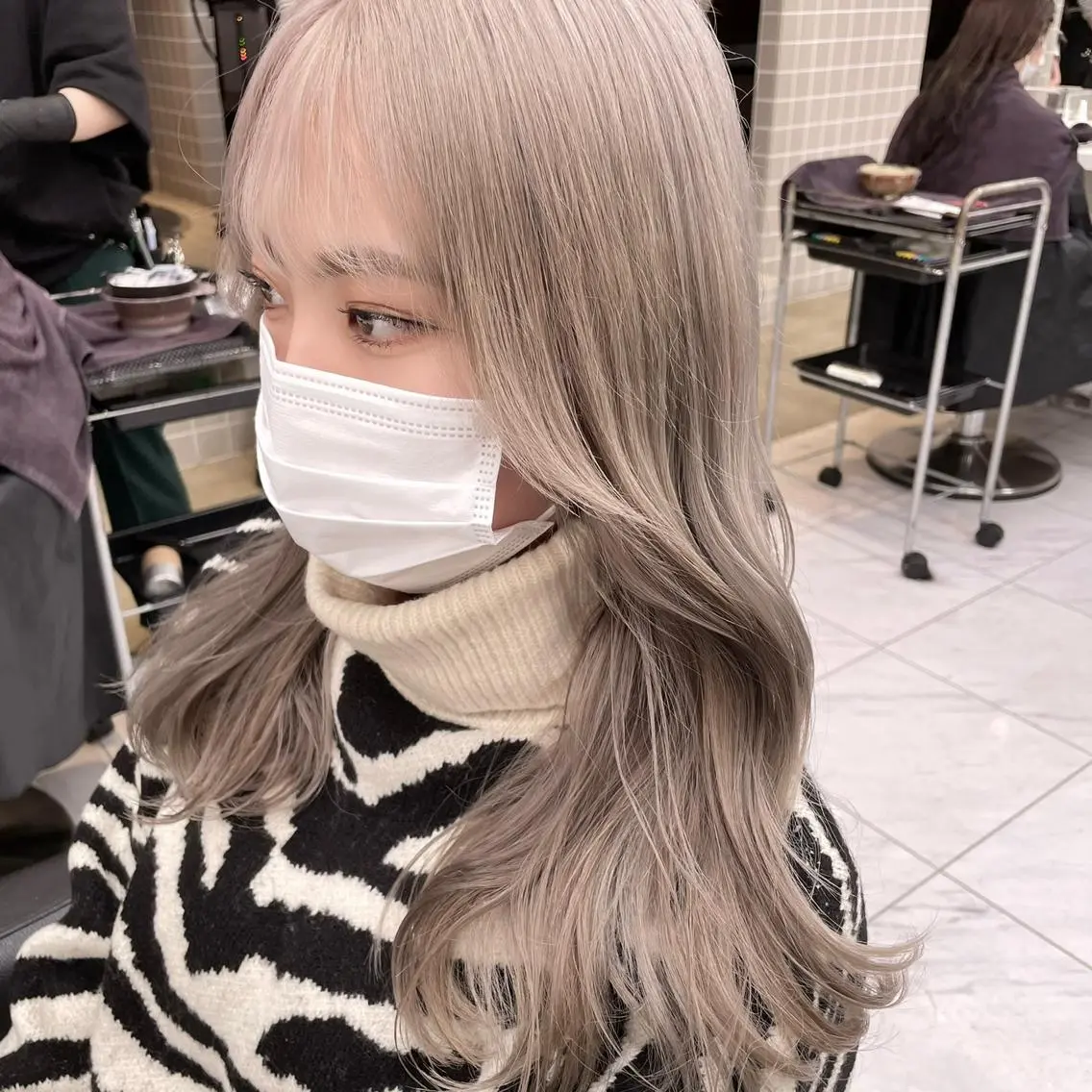 セミロング カラー *モデル募集🤍横浜 透明感カラー🫧のヘアスタイル