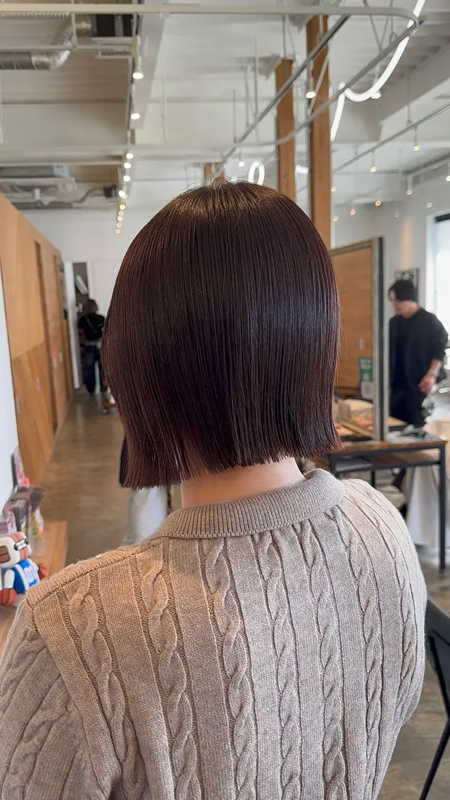 ショート 切りっぱなしボブ ボブ カット ハイトーンカラー特化 🥀KAITO🥀のヘアスタイル