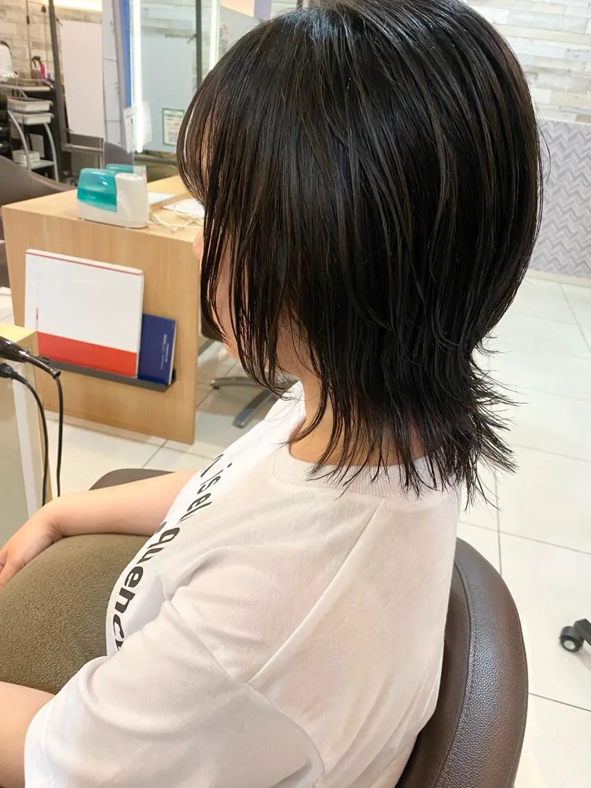 ショート 切りっぱなしボブ ボブ 顔周りカット 髪質改善 韓国風ヘア カット 🐥波巻き/メンズ/ ショート🐥いとみなのヘアスタイル