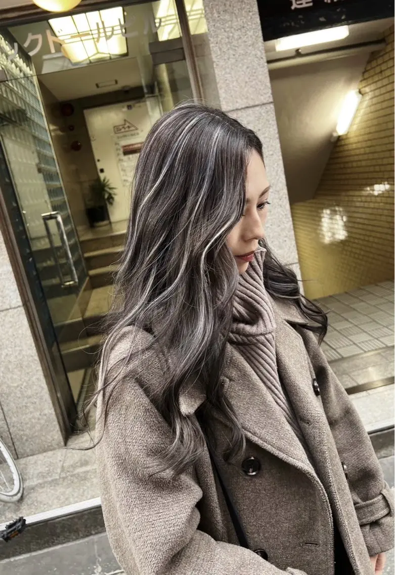 ロング カラー ダークグレー ダークグレージュ グレージュ ハイライトカラー ハイライト 指名数No.1 /NAOYAのヘアスタイル