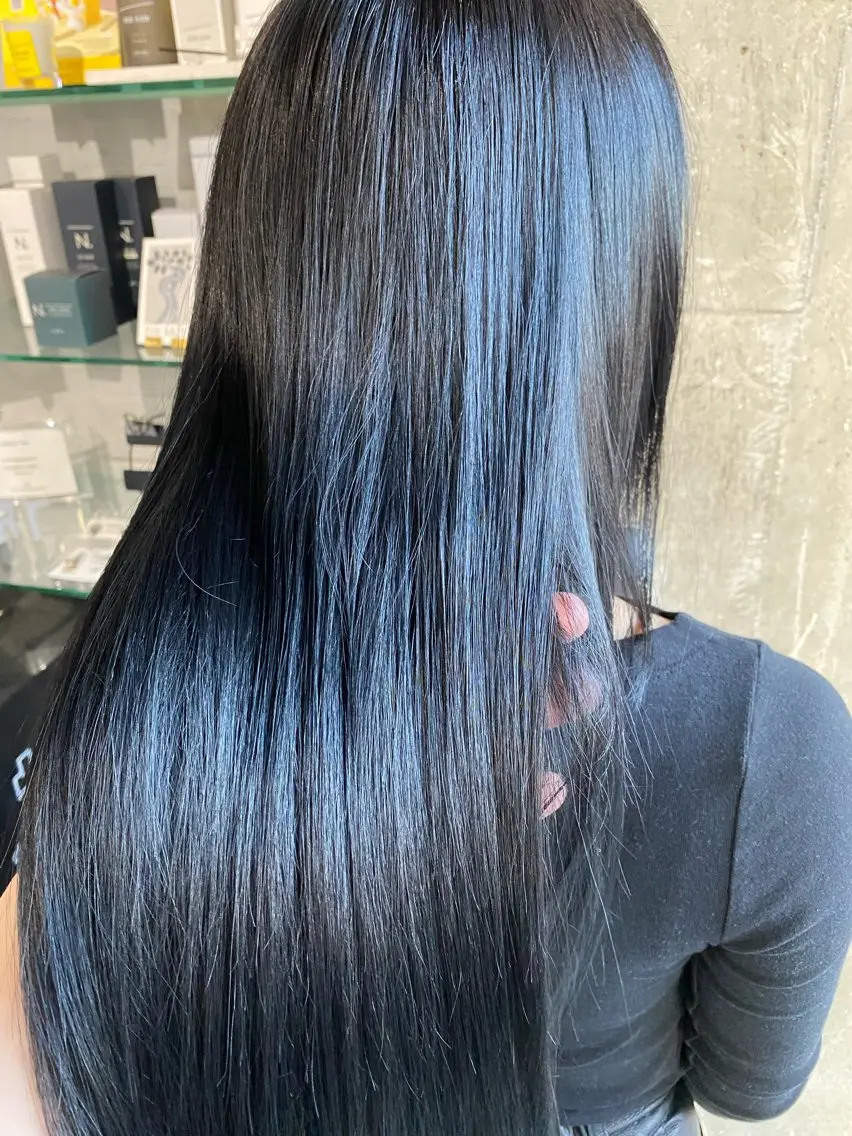 ロング ミヤタ フミヤのヘアスタイル