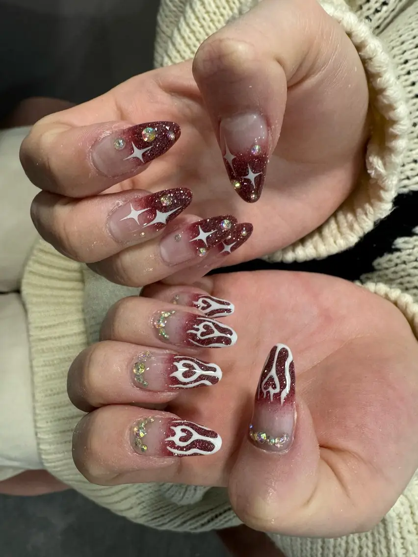 ネイル LAVISH 大和店 emi･:*+のネイルデザイン