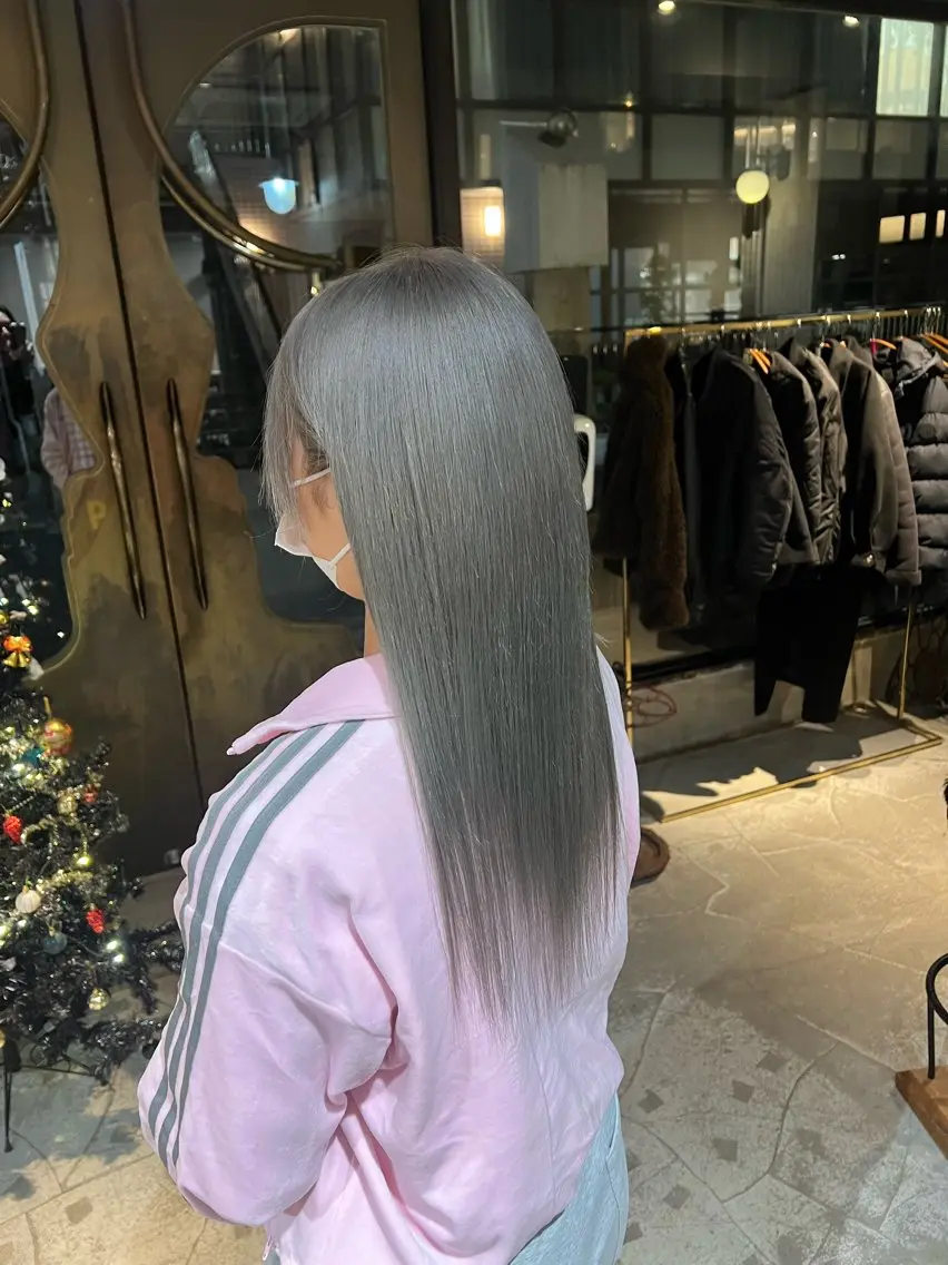 ロング カラー カット ヘアカラー トリートメント 赤みゼロ/透明感 カラー🌿KANTAのヘアスタイル