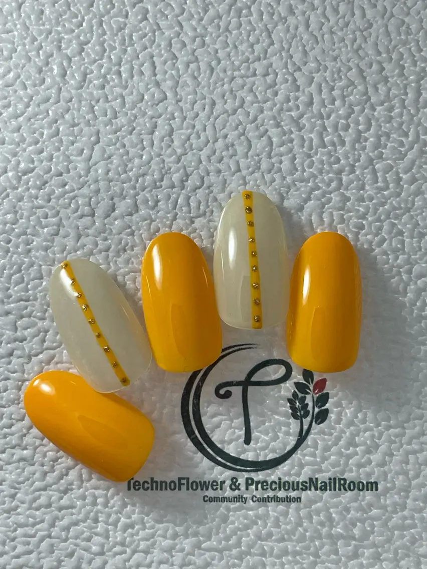 ネイル フラワーネイル precious nail roomのネイルデザイン