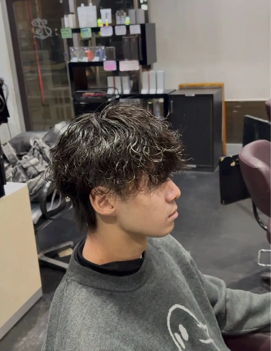 パーマ メンズ メンズパーマ 波巻きパーマ カット パーマ トリートメント ひ かるのヘアスタイル
