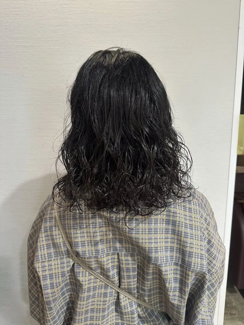 ミディアム パーマ パーマ 塩澤 榛奈のヘアスタイル