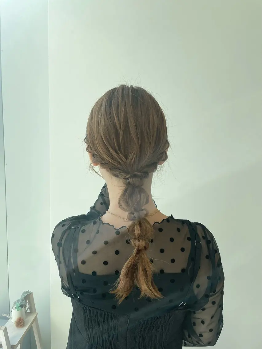 セミロング ヘアアレンジ 堀 ゆきみのヘアスタイル