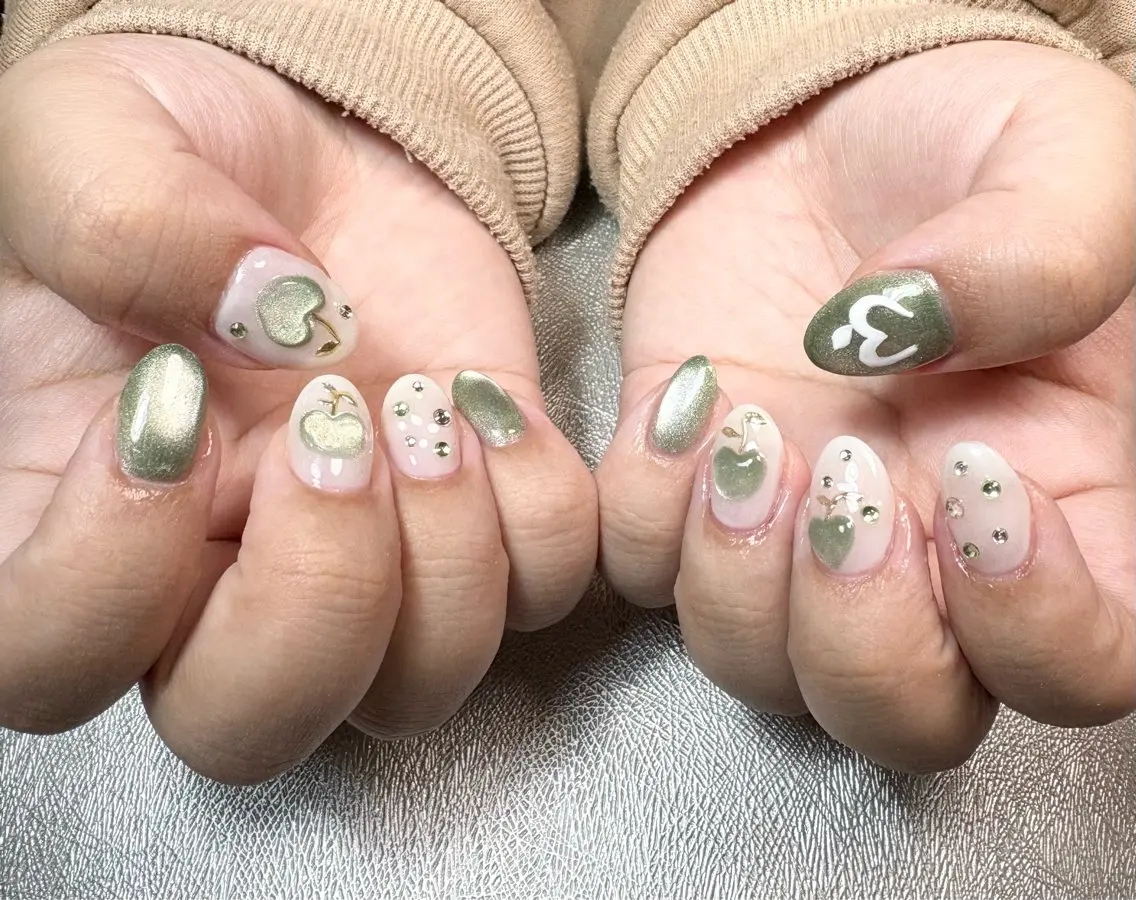 ネイル グリーン ハンドネイル ✨韓国✨nail salonLumieのネイルデザイン