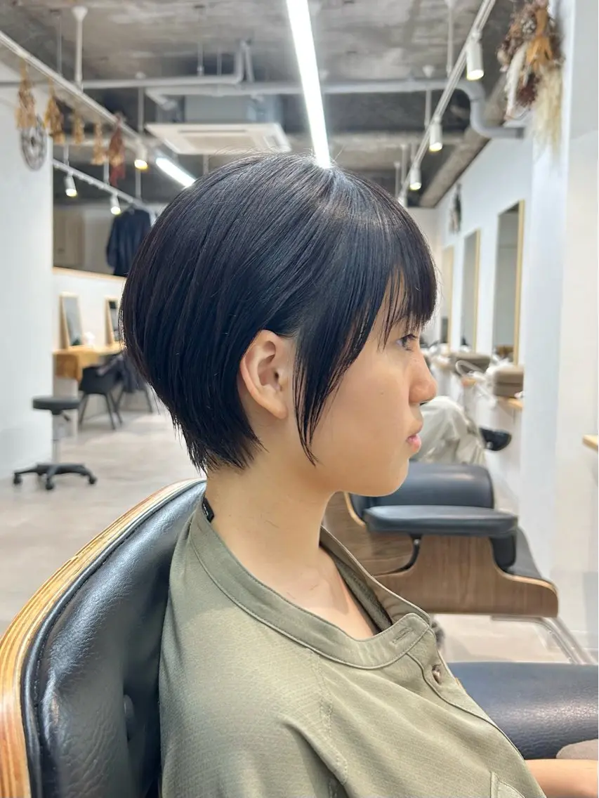 ショート カラー くびれヘア ショートヘア カット ヘアカラー ハイライト/レイヤー /艶髪/吉田愛望のヘアスタイル