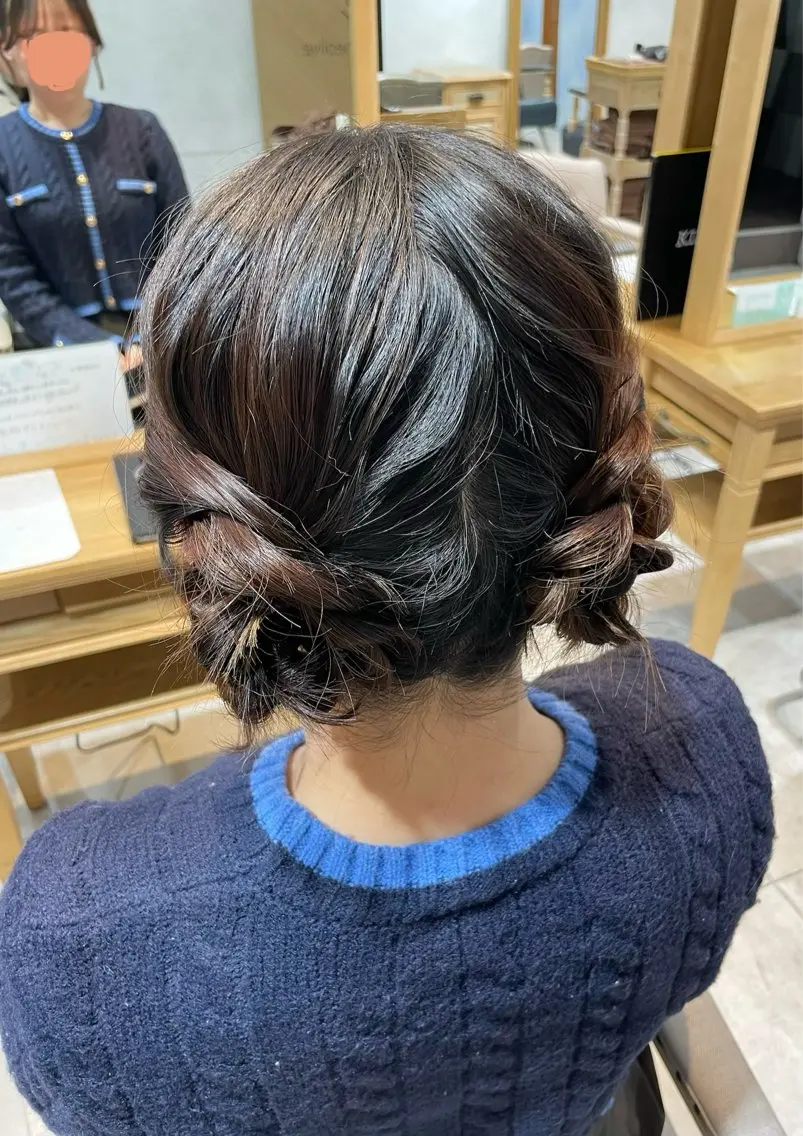 ミディアム お団子ヘア ヘアセット ヘア&ネイル/ 𝐒𝐄𝐑𝐈のヘアスタイル