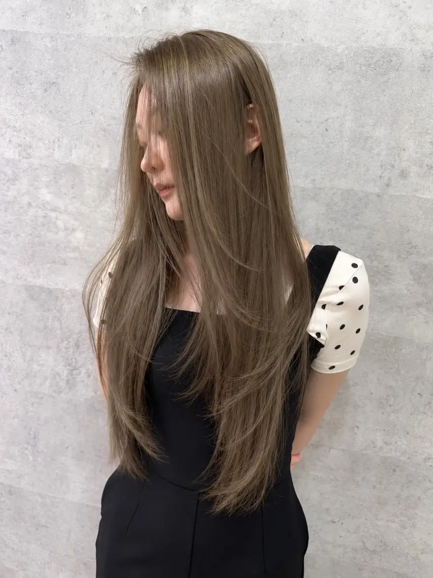ロング カラー ベージュカラー ヘーゼル ヘアカラー トリートメント Grow by NYNY 打越裕樹のヘアスタイル