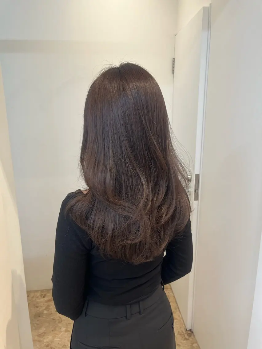 セミロング カラー ブラウンカラー チョコレートブラウン レイヤーカット 透明感カラー/京都 烏丸/Himariのヘアスタイル