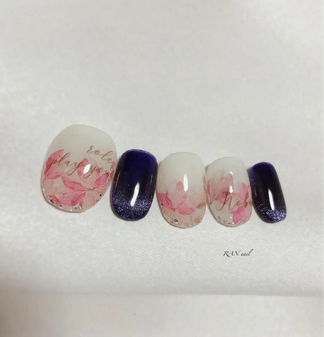 ネイル 桜ネイル フレンチネイル ジェルネイル 卒業式 キラキラネイル ハンドネイル フットネイル RAN nailのネイルデザイン
