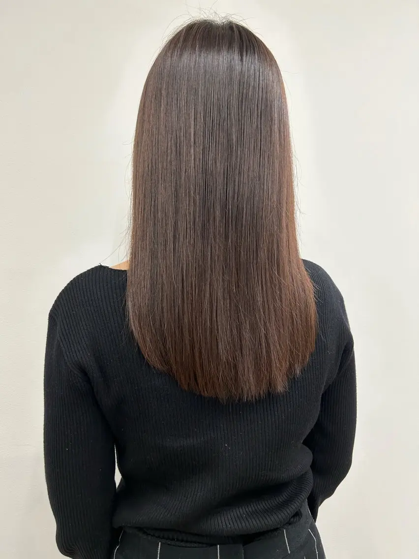 セミロング 髪質改善 縮毛矯正 小西 瑞穂のヘアスタイル