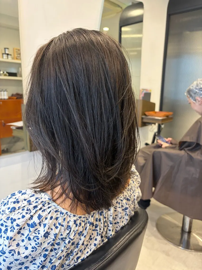 ミディアム 顔まわりレイヤー 顔周りカット 髪質改善 レイヤーカット トリートメント カット ヘアカラー トリートメント 銀座/髪質改善/ 艶カラー/岸田佳祐のヘアスタイル
