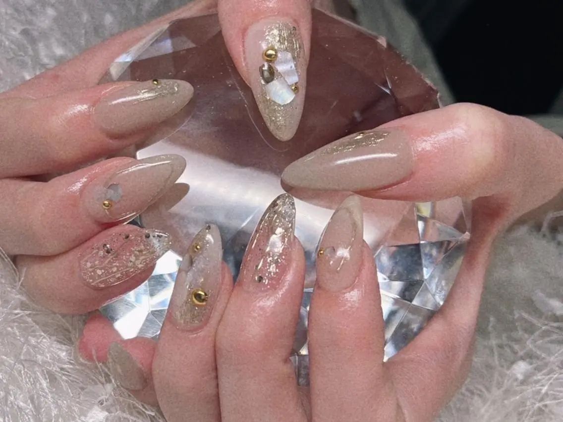 ネイル 長さ出し フレンチネイル ジェルネイル グラデーション 韓国ネイル ハンドネイル Nail&eye Belire 新宿のネイルデザイン