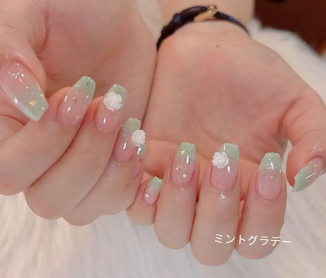 ネイル Floria キキのネイルデザイン