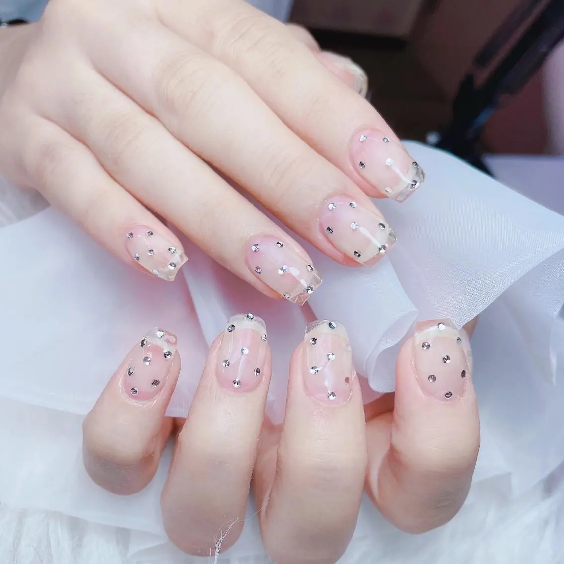 ネイル クリアネイル フラワーネイル グラデーション キラキラネイル マグネットネイル ハンドネイル princess スカルプ専門店のネイルデザイン