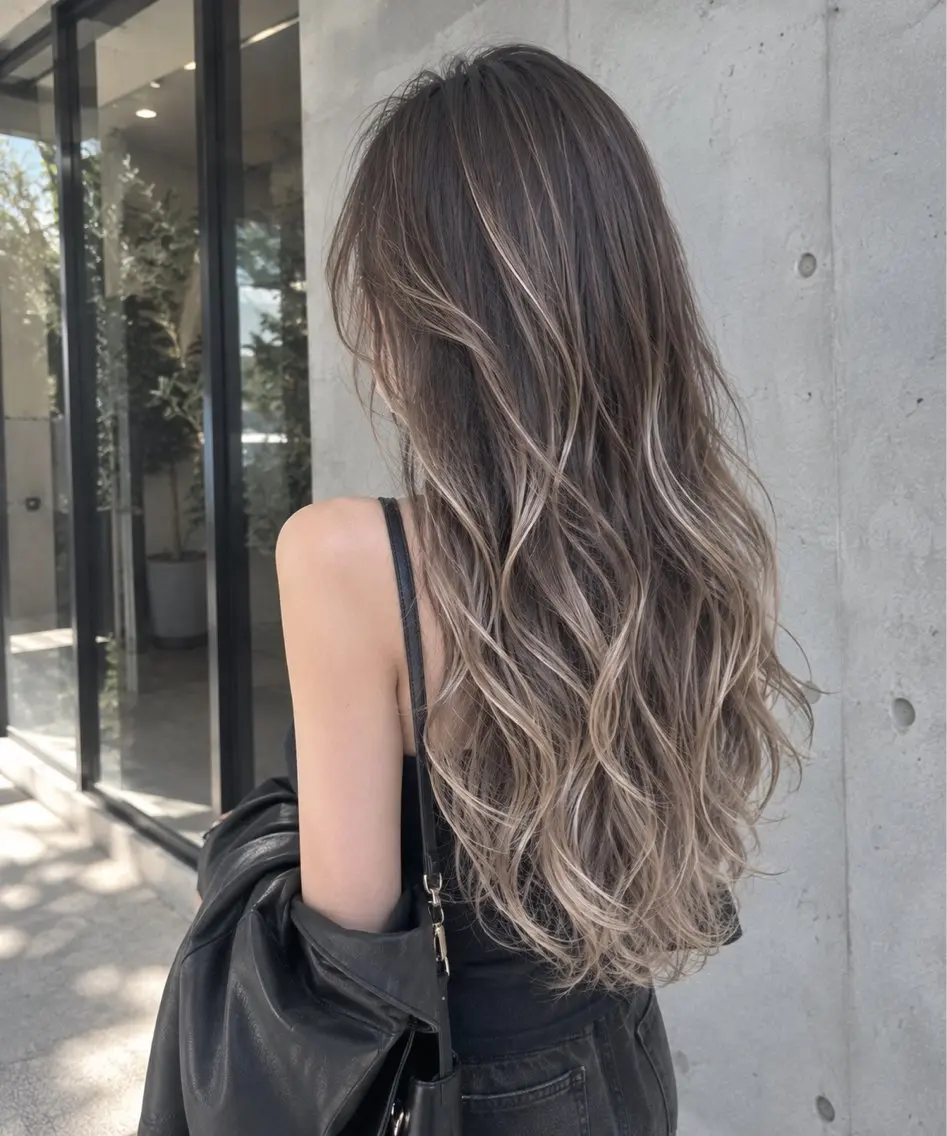 ロング カラー バレイヤージュ レイヤーカット 【バレイヤージュ✨】 ナカムラ/豊島区大塚のヘアスタイル