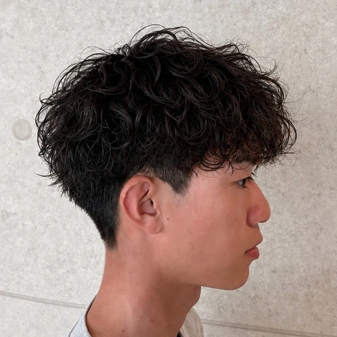 パーマ メンズ メンズパーマ 波巻きパーマ カット パーマ 佐瀬 翔 髪質改善 /メンズパーマのヘアスタイル