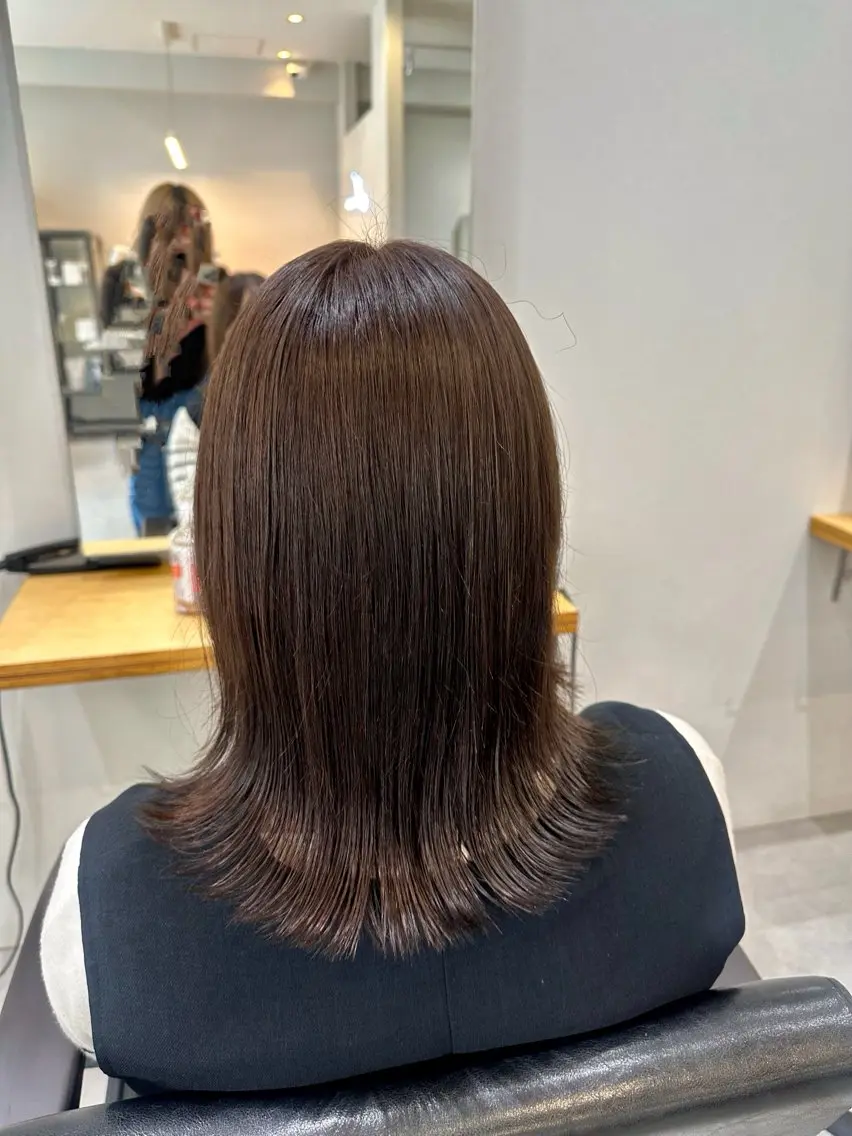 ミディアム カラー ベージュカラー オリーブベージュ クオルシアカラー Agu hair noman マナのヘアスタイル