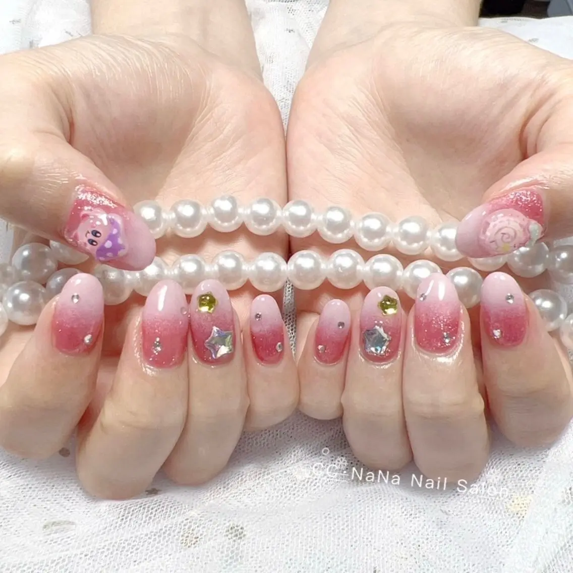 ネイル ハンドネイル CC  NaNa ワンホンネイル🌙Nのネイルデザイン