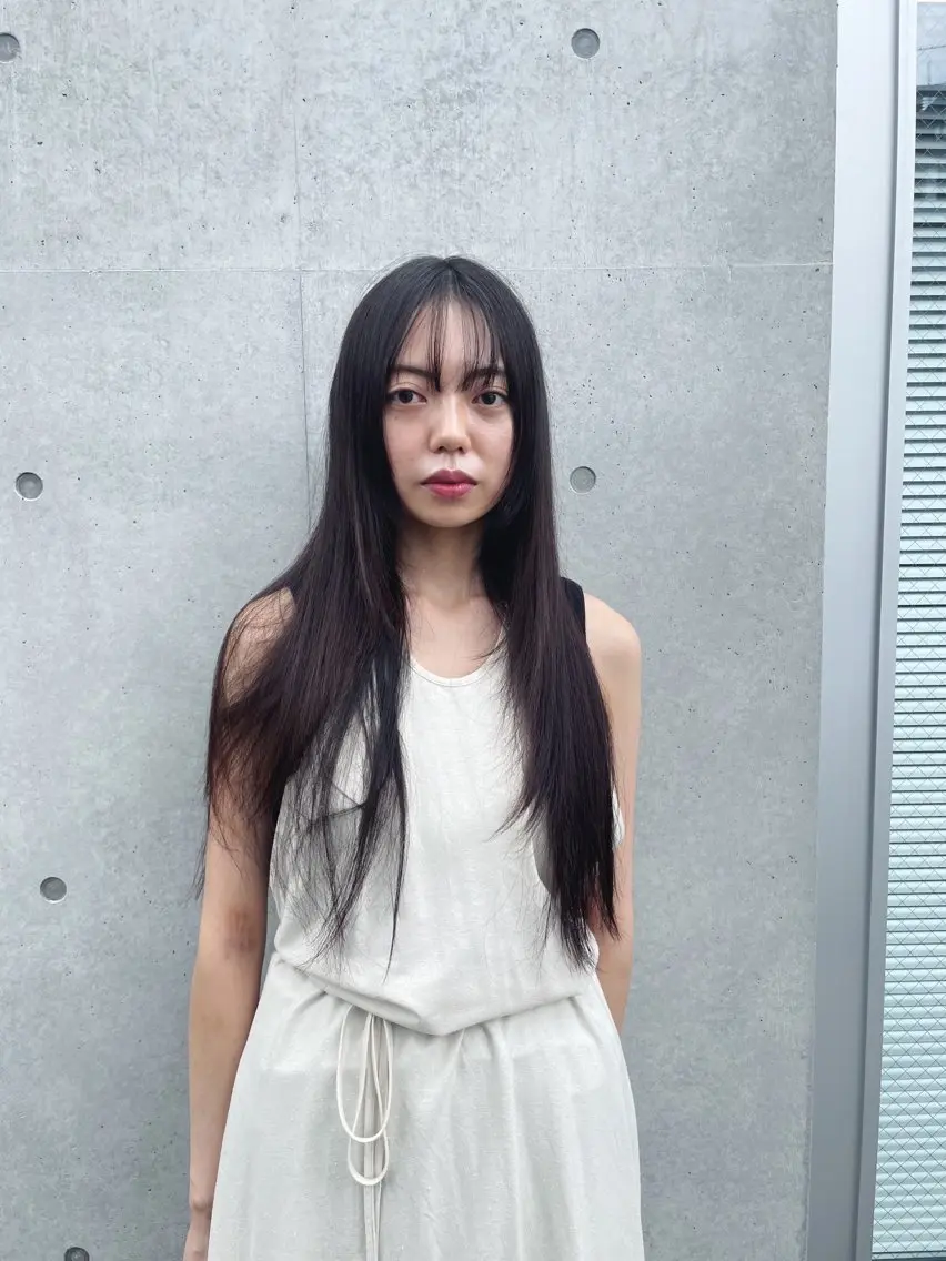 ロング カット 佐伯 和佳のヘアスタイル