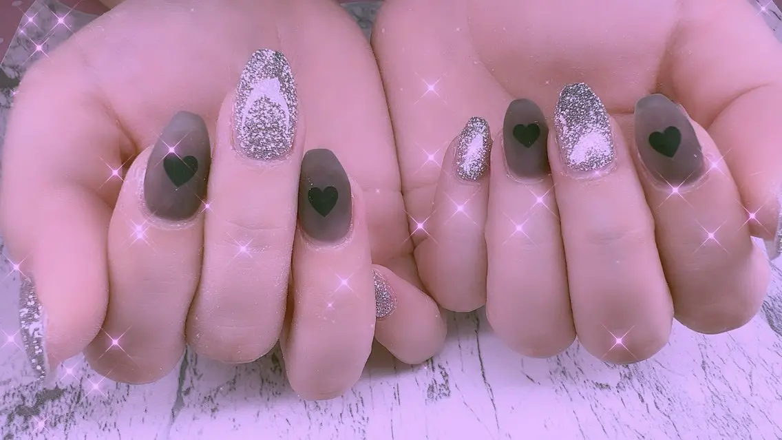 ミディアム Salon Platinumのネイルデザイン