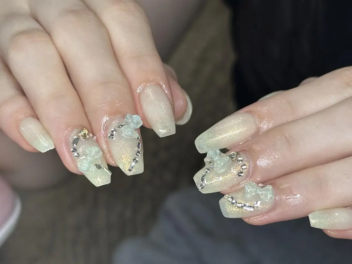 ネイル ハンドネイル 🎀 Ayaka_nailのネイルデザイン