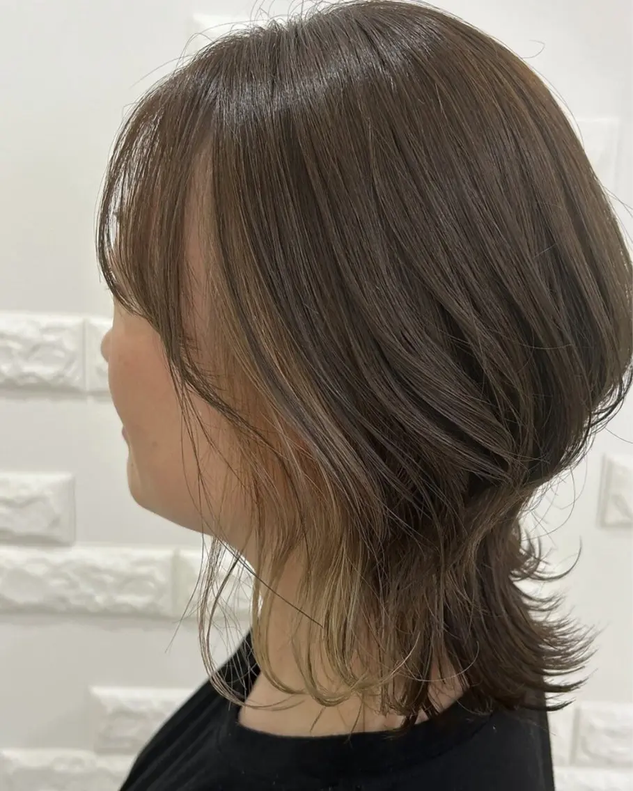 ミディアム 佐藤 帆春のヘアスタイル