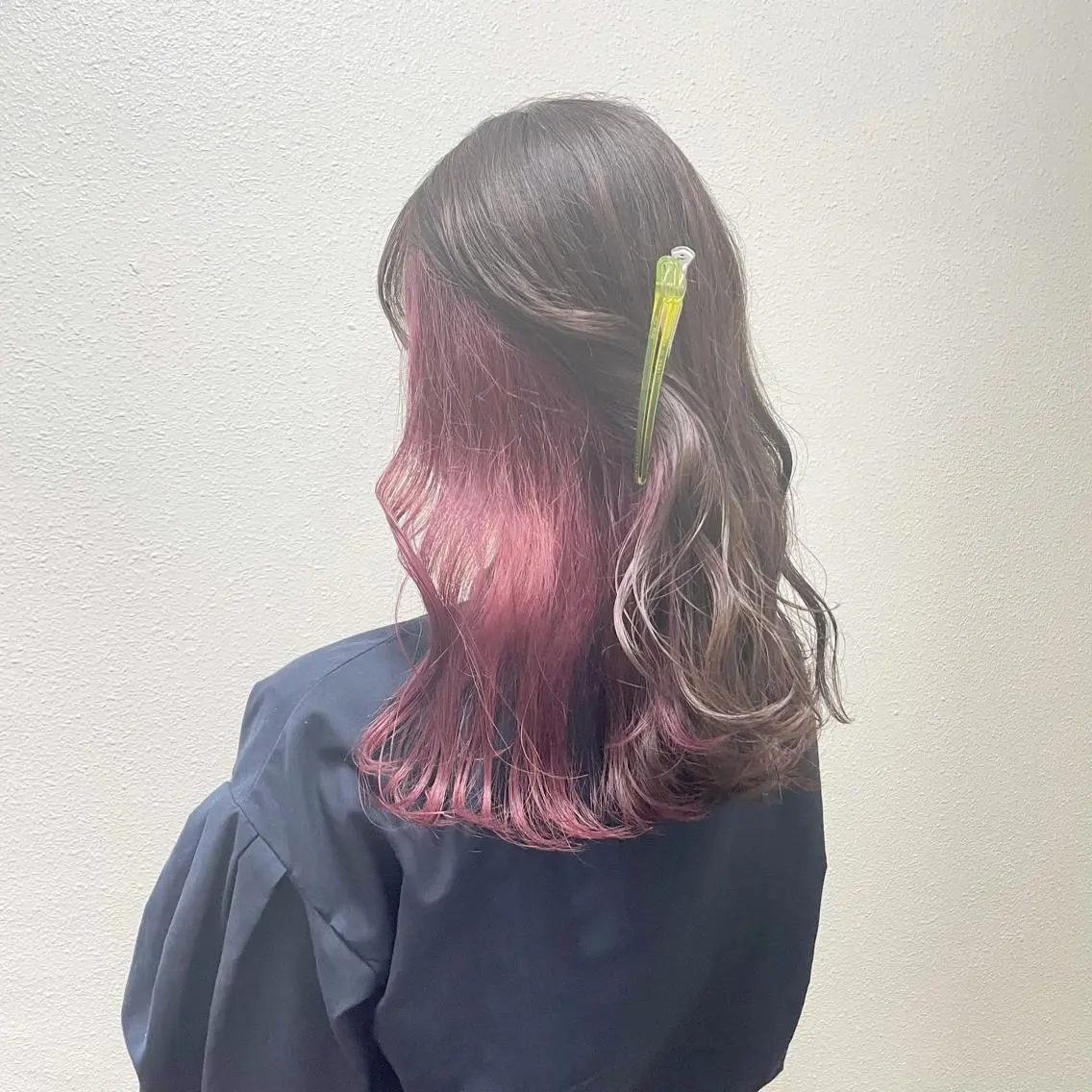 ミディアム カラー パーマ ヘアアレンジ メンズ キッズ ネイル マツエク・マツパ メンズ韓国風 ベージュカラー カシス 透明感カラー 韓国風カラー 切りっぱなしヘアボブ ミディアムヘアRYOのヘアスタイル