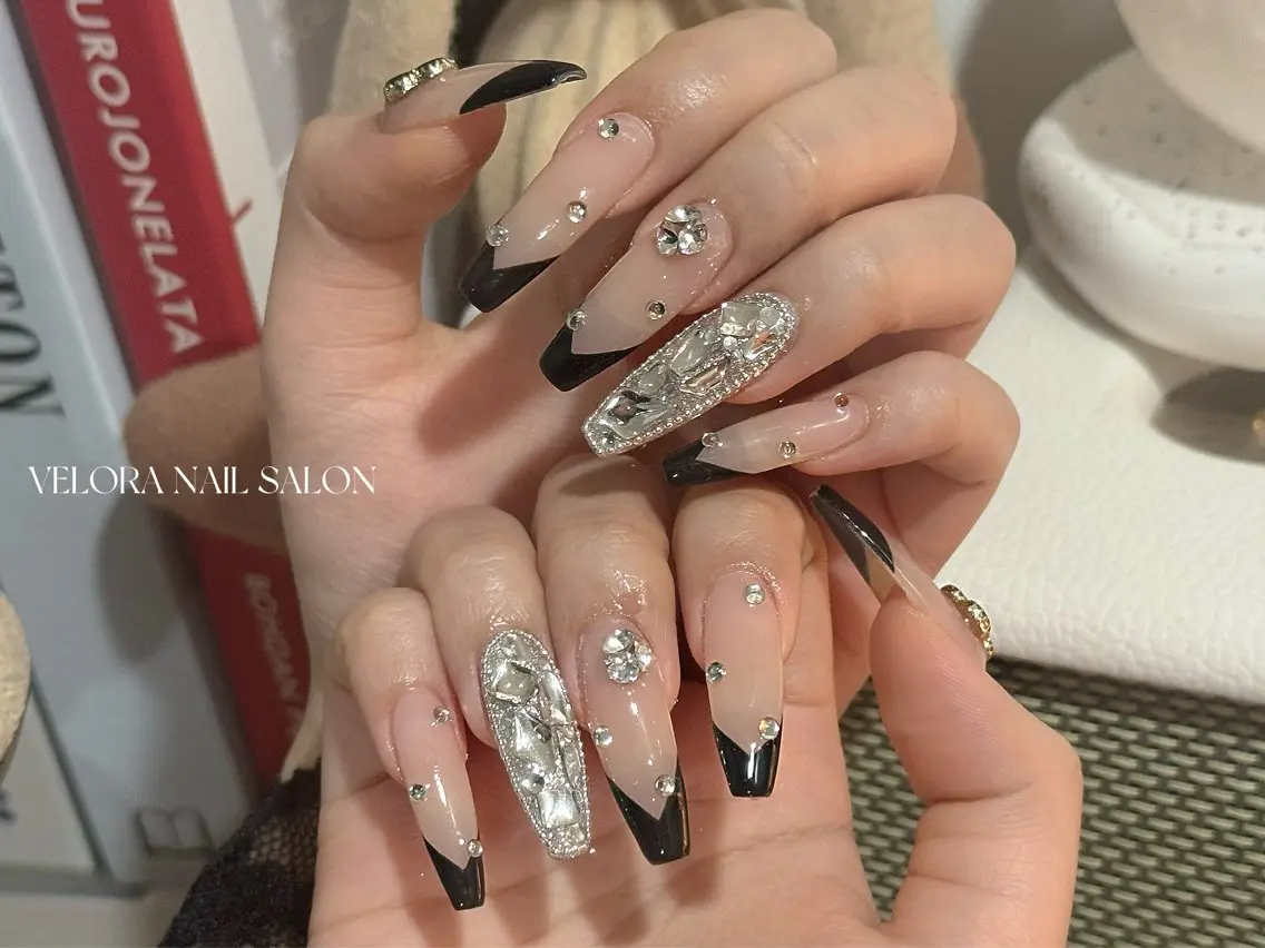 ネイル ハンドネイル VELORA NAILのネイルデザイン