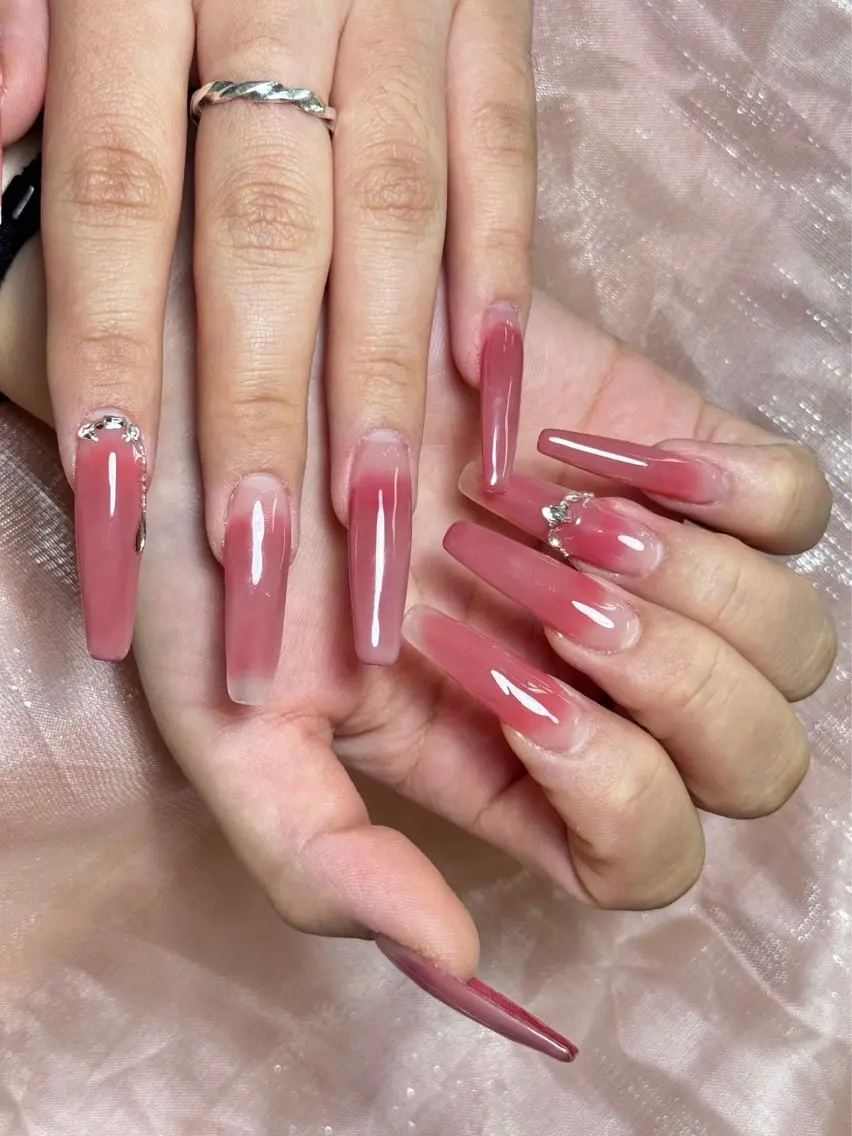 ネイル ハンドネイル ハンドケア ongles chicのネイルデザイン