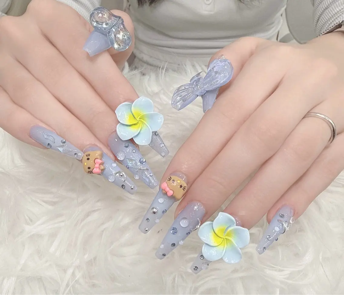 ネイル アートネイル オーロラネイル ボルドー チークネイル フレンチネイル ハンドネイル Sakura Nail Salonのネイルデザイン