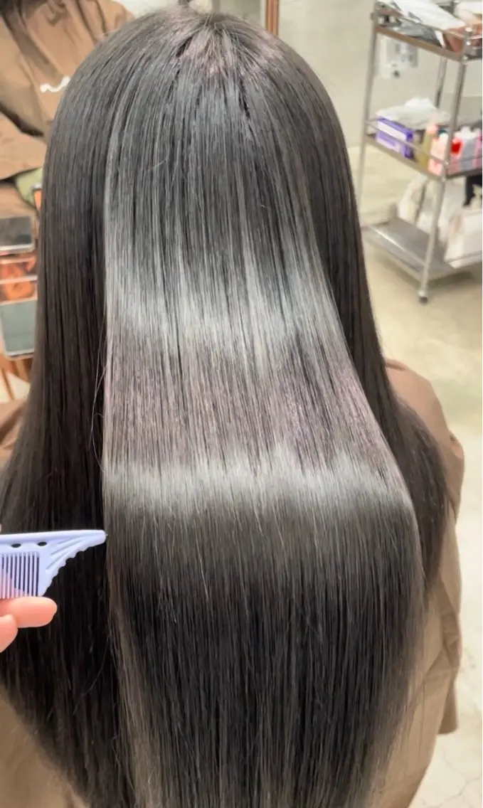 ロング 縮毛矯正 鶴井 美空のヘアスタイル