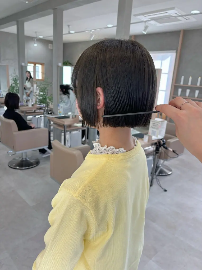 ミディアム カラー ベージュカラー オリーブベージュ ボブ カット ヘアカラー トリートメント 真弓 理沙/艶カラーのヘアスタイル